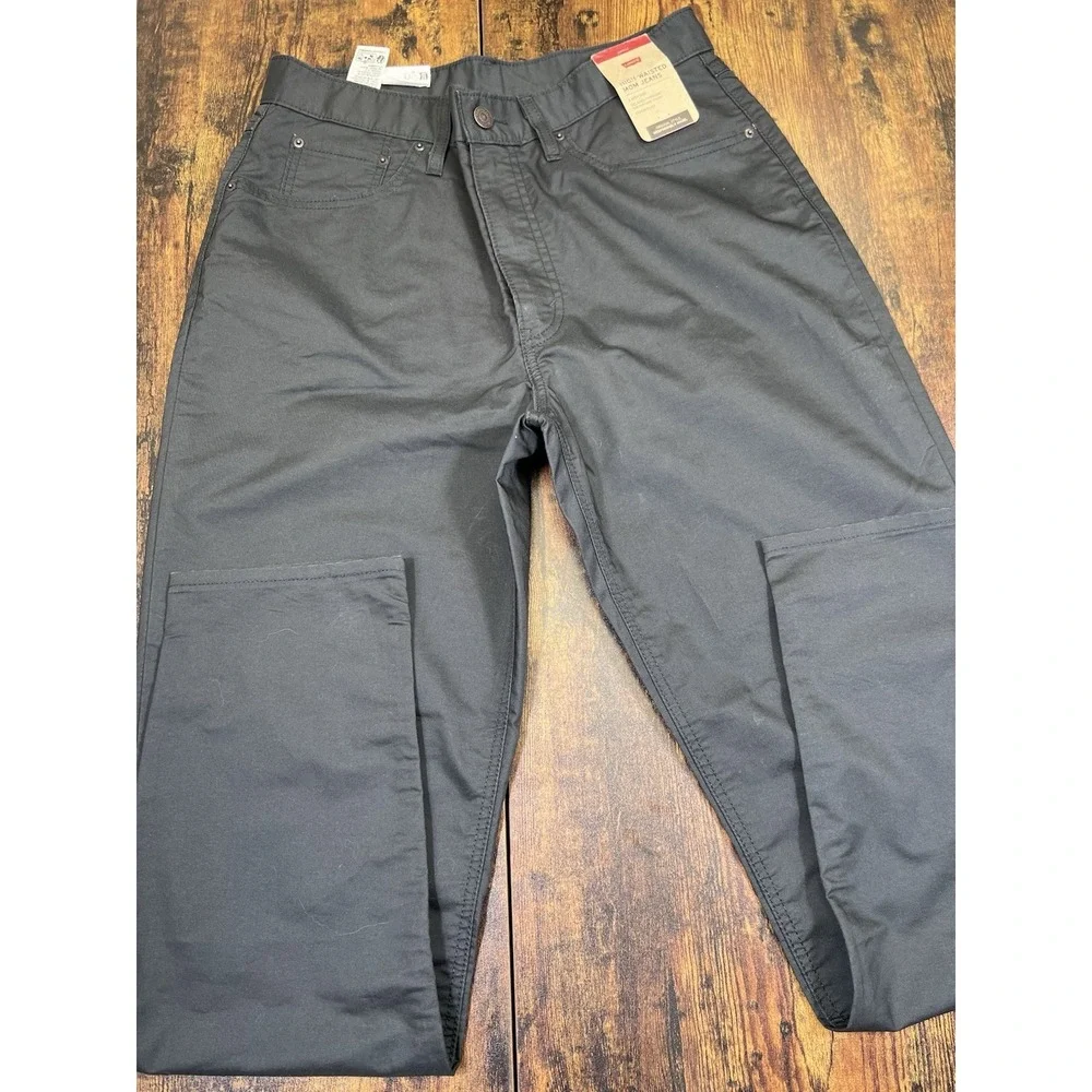 Levi's High-Waisted Mom Jeans Womens 30x30 Black Solid Tapered Leg Relaxed Fit